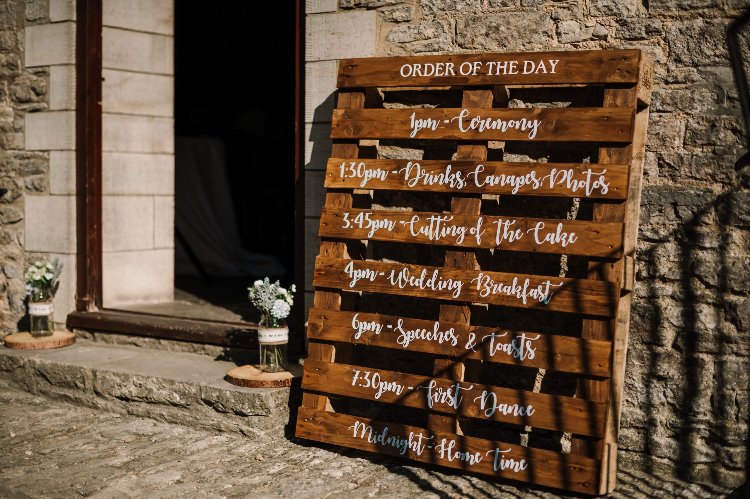 Personalised wedding sign idea that you can Cricut