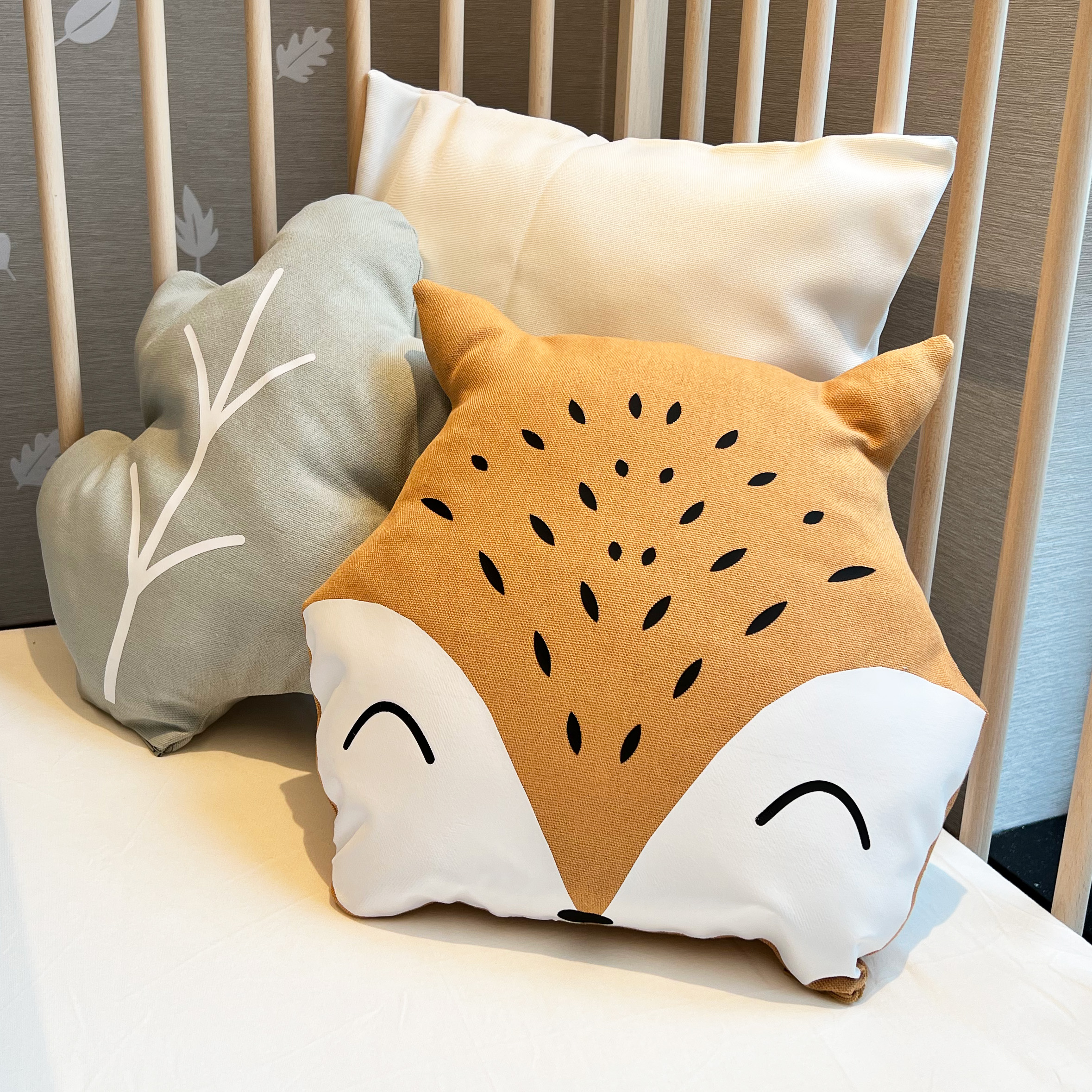 Cricut Nursery Ideas - Fox pillow