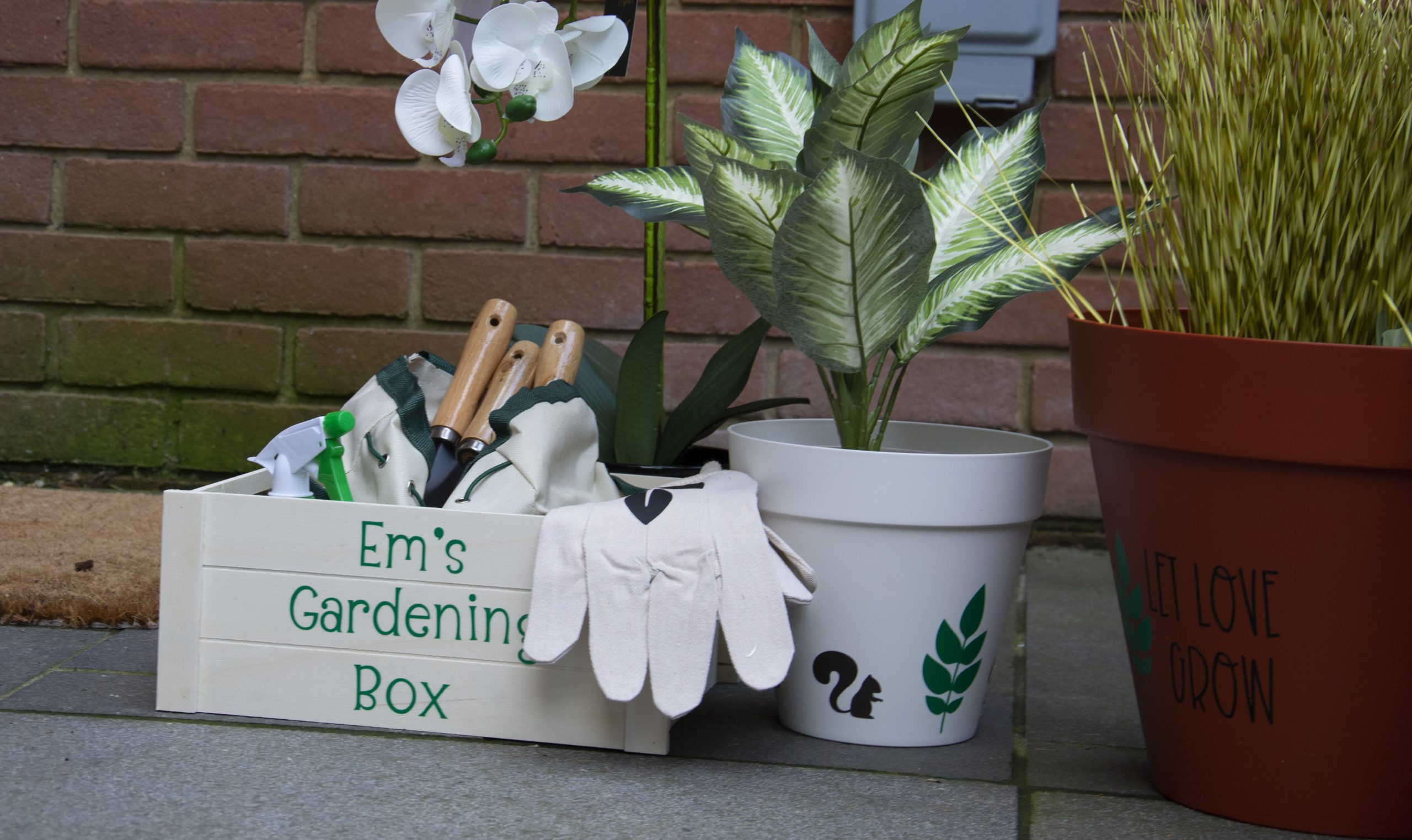 Garden Gift Idea - personalised tool box