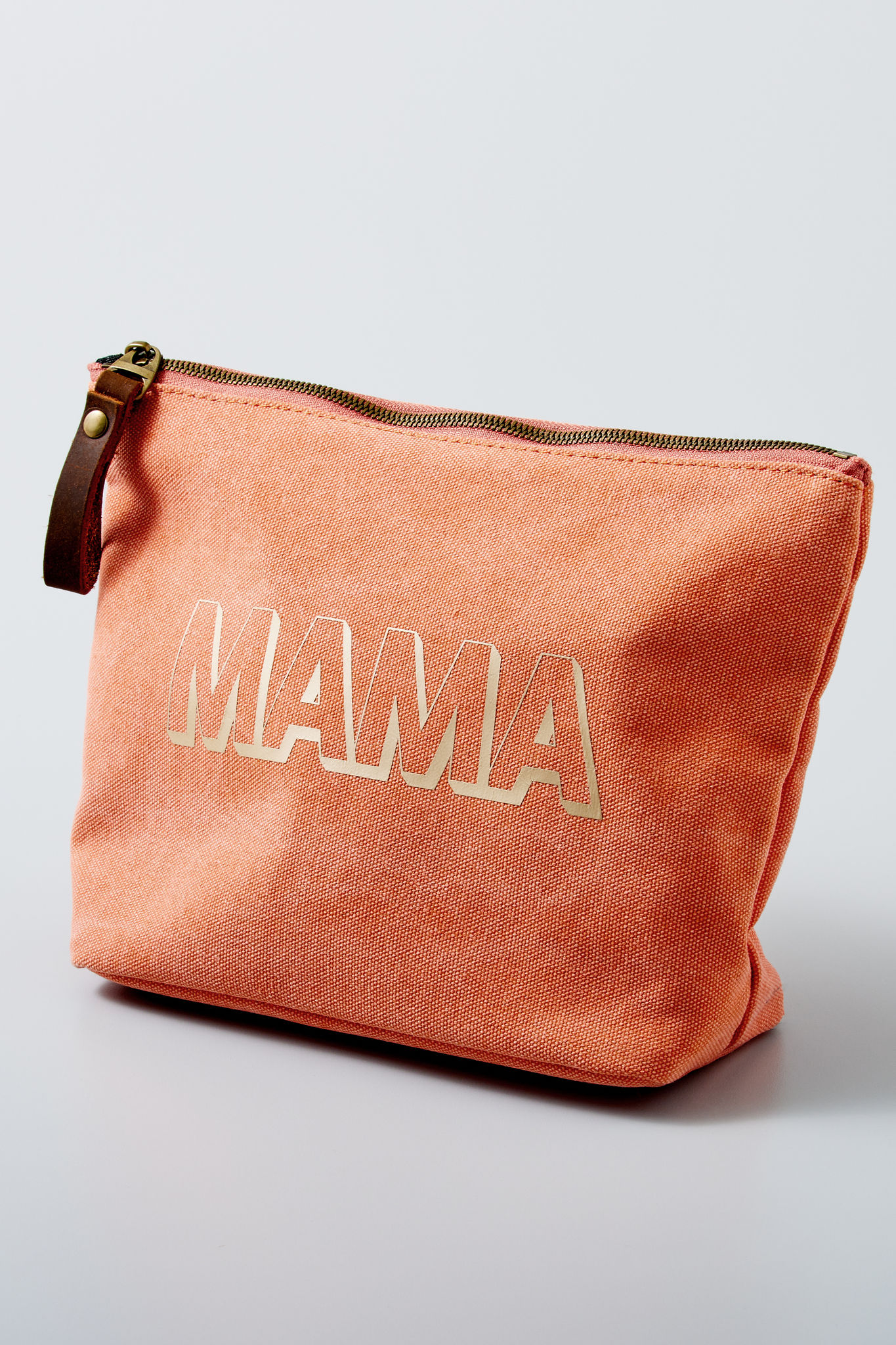 Iron on project to create a mama cosmetic bag