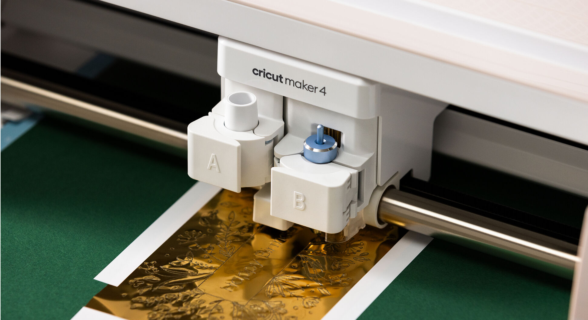https://cricut.com/dw/image/v2/BFRQ_PRD/on/demandware.static/-/Library-Sites-cricut-content-global/default/dw26e0f5c8/PDP/SeeWhatItCanDo/M4_Sage_SeeWhatItCanDo_Image4_Desktop.jpg