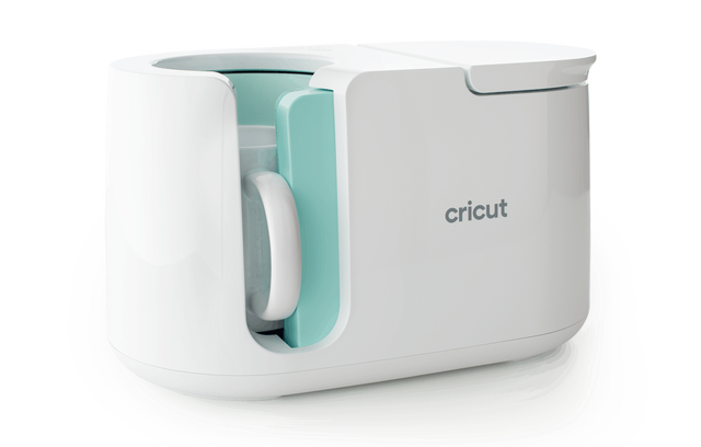 https://cricut.com/dw/image/v2/BFRQ_PRD/on/demandware.static/-/Library-Sites-cricut-content-global/default/dw7ef06bd1/images/Heat-Presses/howitworks-rootbeer-machine_REauto-compress-format-q-75.png?sw=640&sfrm=png