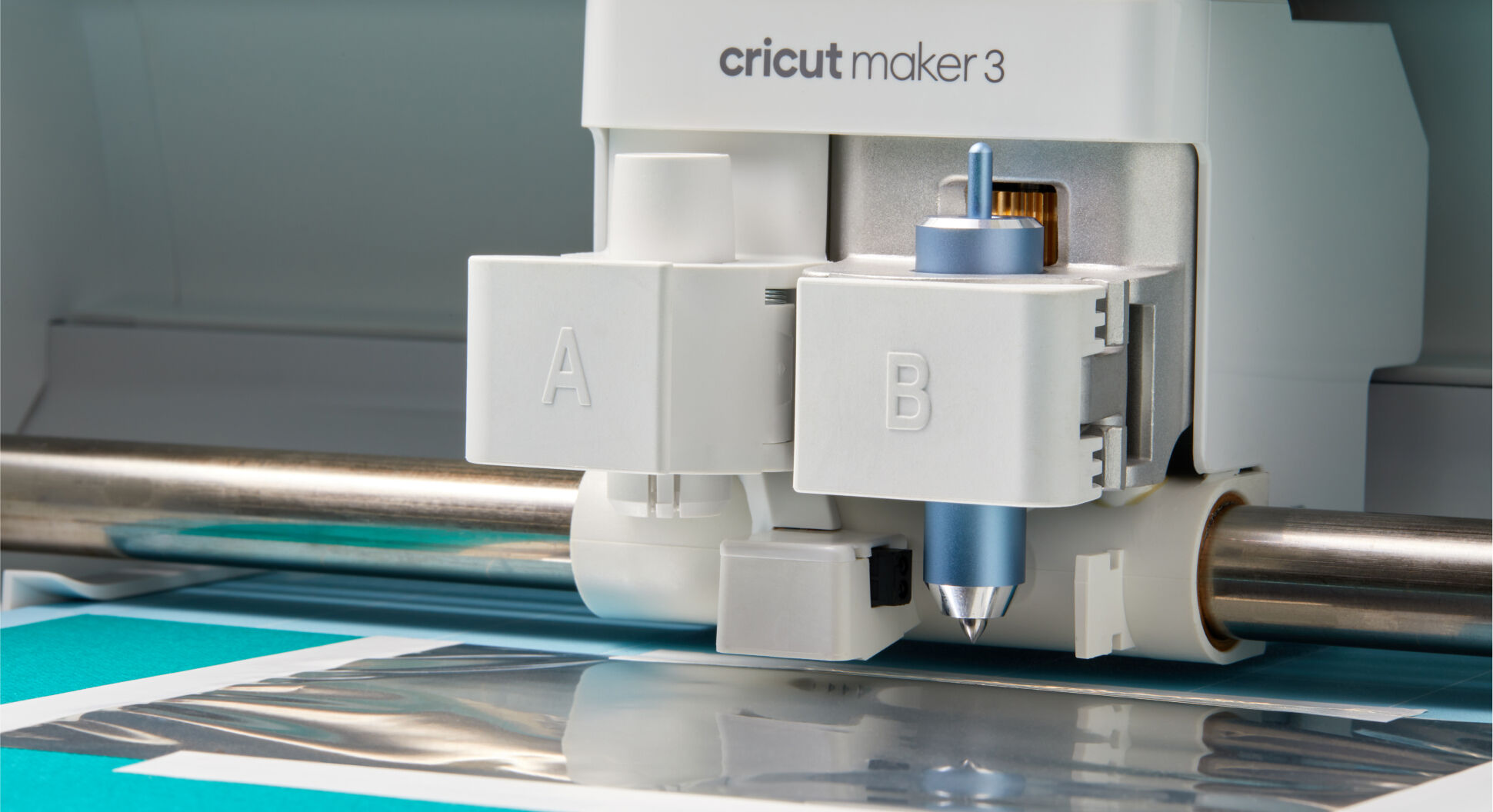 Cricut Maker™ 3 + offre groupée de matériaux tout-en-un