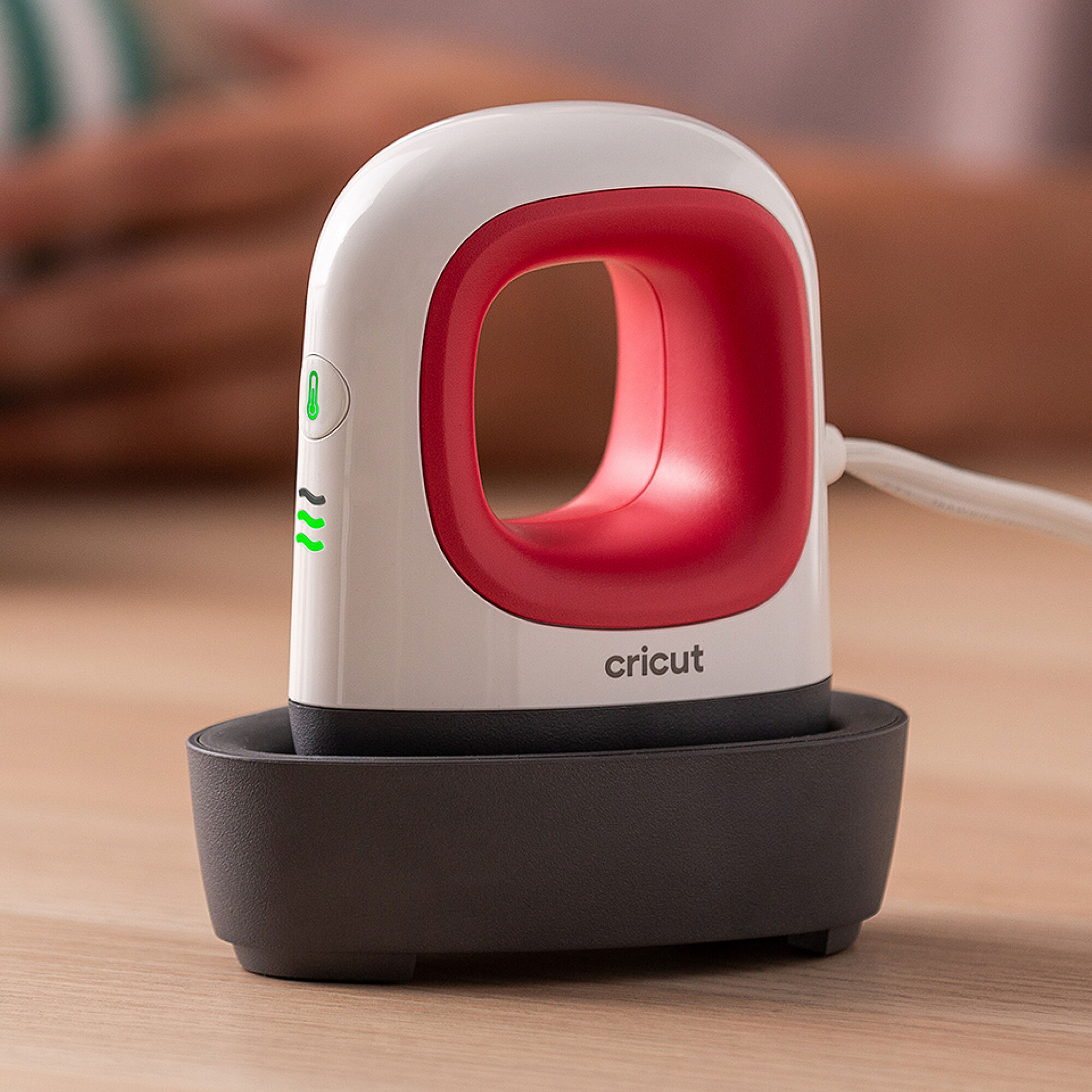 Cricut EasyPress Mini™, Raspberry | Cricut Shop