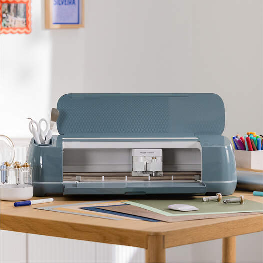 Cricut Maker™ 4 + Gesamtpaket Cricut Maker™ 4 + Gesamtpaket