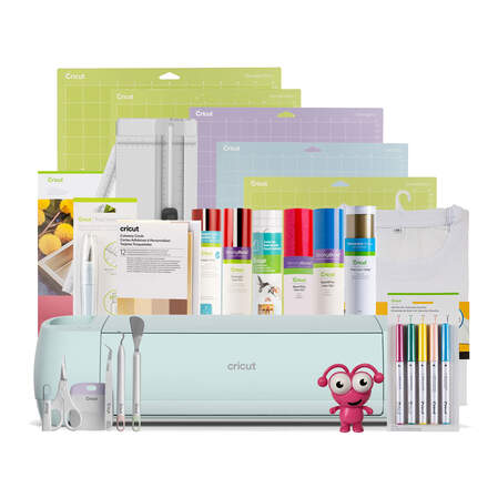 Cricut Explore&reg; 3 + Essentials Bundle + Cricut Access&trade; Subscription