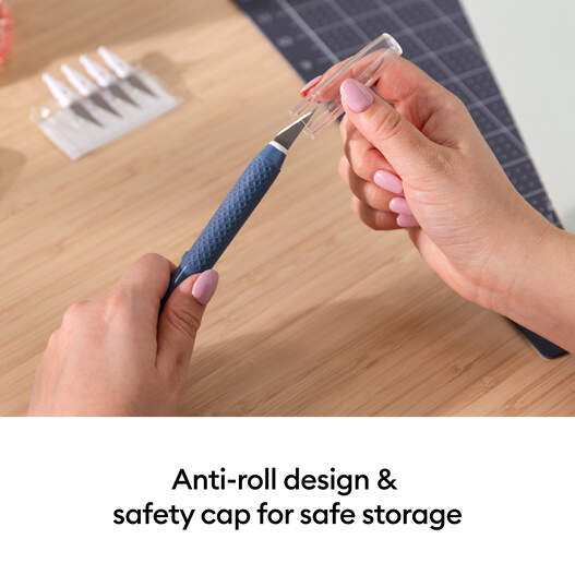 Cricut&reg; TrueControl&trade; Weeding & Knifeblade Kit