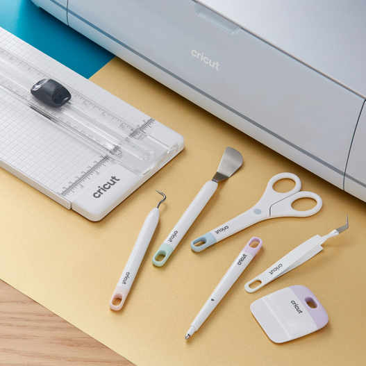 Cricut® EasyPress 12 in x 12 in Accessory & Iron-On Bundle