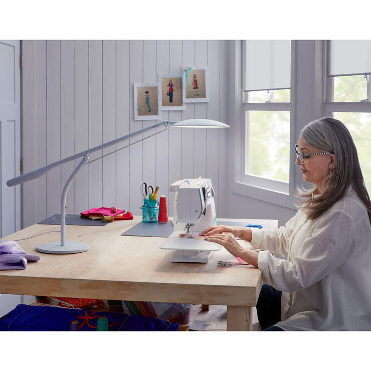 Cricut Bright™ 360, Ultimate LED Table Lamp Cricut Bright™ 360, Ultimate LED Table Lamp