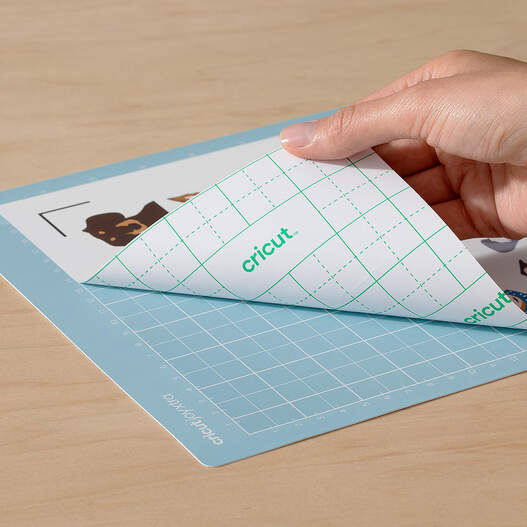 Cricut Joy Xtra&trade; + Sticker Making Bundle