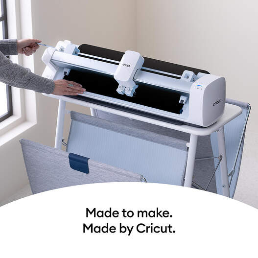 Cricut Smart Iron-On HTV Material, 9ft Roll for Creative Projects